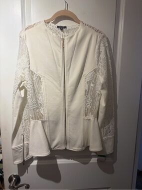 XOXO Peplum Jacket - NWT - Size Large ✨